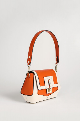 حقيبة كروميا