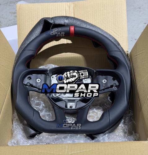 طارة جلد خياطة حمراء - إصدار حصري