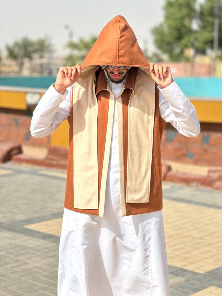 سديري جوخ لون بيج فاتح - جملي مع شال