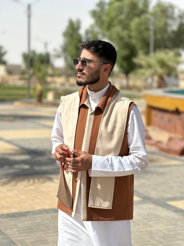 سديري جوخ لون بيج فاتح - جملي مع شال