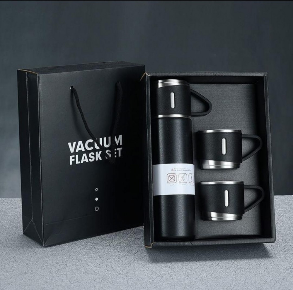 طقم (3) أكواب مع فلاسك حافظ للحرارة والبرودة مقاومة للصدأ  A set of (3) cups with stainless steel flasks to keep hot and cold