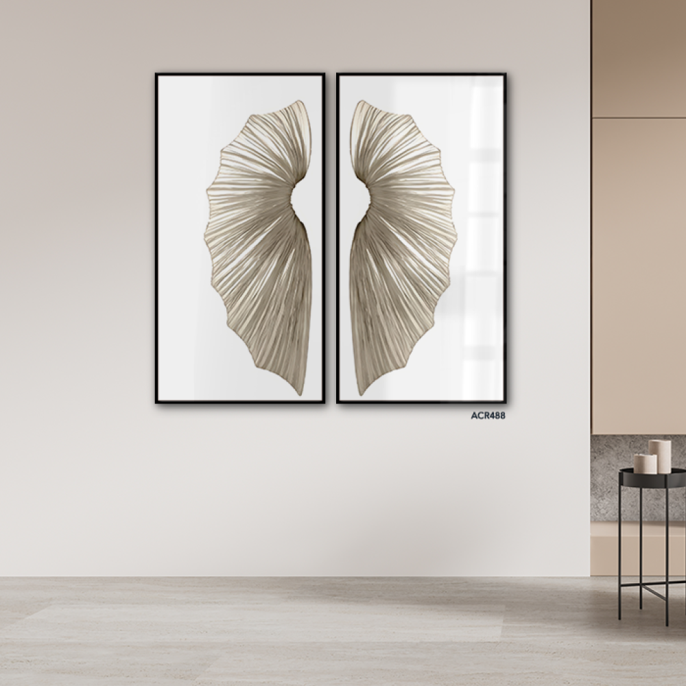 لوحة جدارية اكريليك مقسمة تتميز بتصميم يصور أجنحة بتدرجات من البيج مع الأبيض