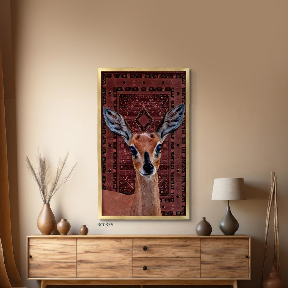 لوحة جدارية كانفس غزال مع خلفية نقوش سجاد