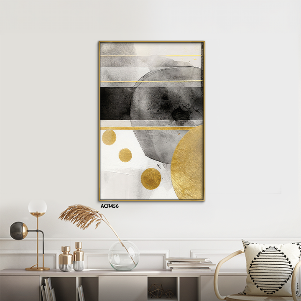 لوحة جدارية اكريليك تتميز بتصميم يشمل دوائرًا وخطوطًا، بتدرجات من الذهبي والأسود مع الأبيض.