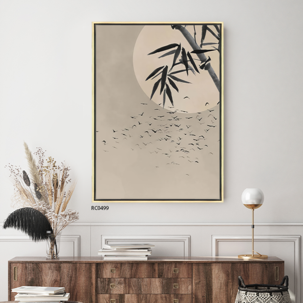 لوحة جدارية بتصميم يصور غصن خيزران وخلفية قمرية