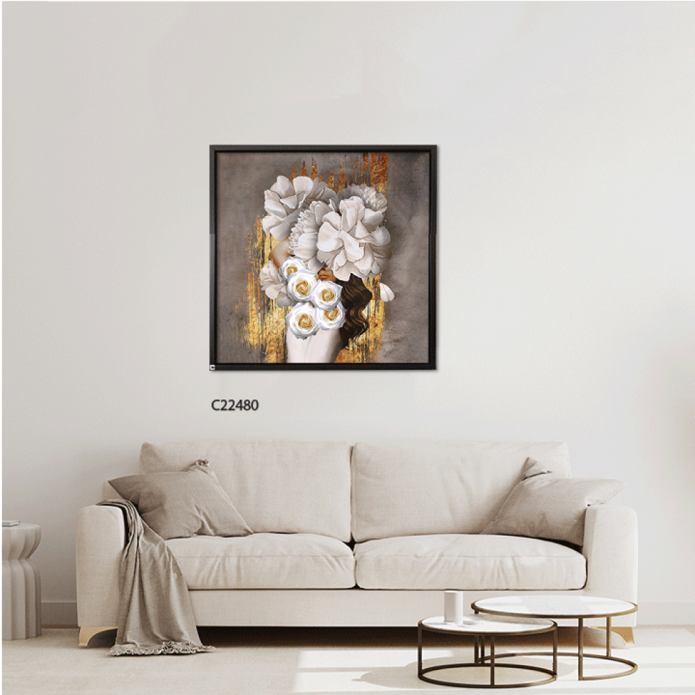 لوحة جدارية كانفس فتاة مع ورود تدرجات ابيض وذهبي ورمادي