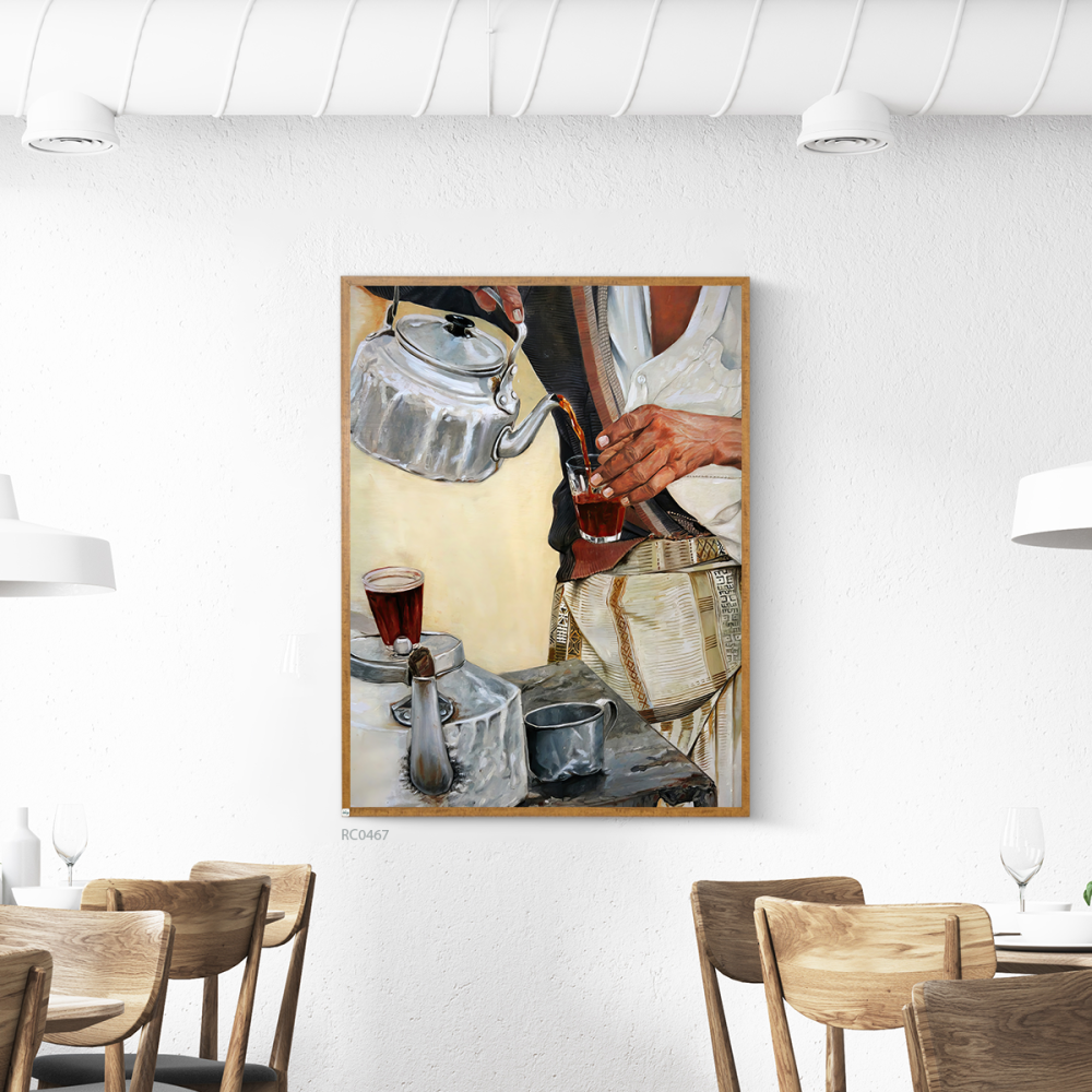 لوحة جدارية كانفس تصور رجل يصب الشاي من الابريق