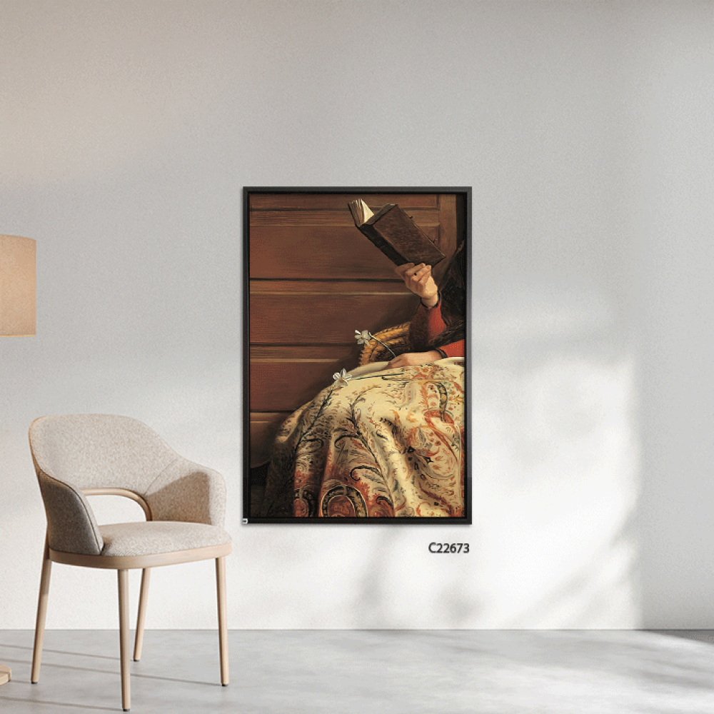 لوحة جدارية كانفس بتصميم كلاسيكي يظهر فتاة تقرا كتاب وتمسك بزهور في اليد الاخرى