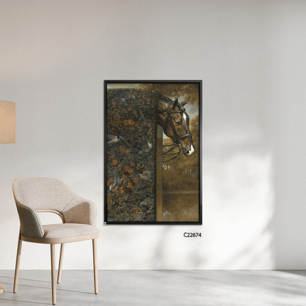 لوحة جدارية تصور رأس حصان يغطي جسده قطعة من القماش بتفاصيل طبيعية من نباتات وطيور