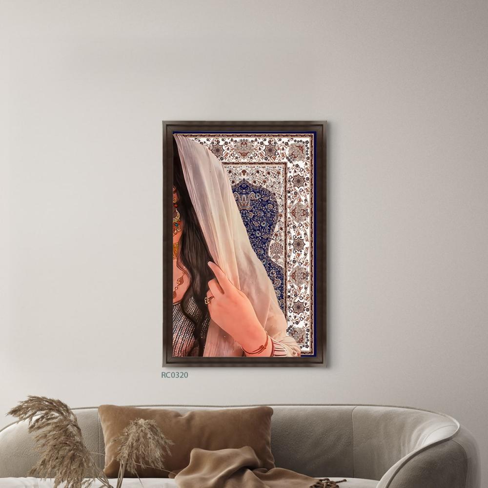 لوحة جدارية كانفس فتاة عربية بخلفية نقوش سجاد ازرق وابيض وبيج