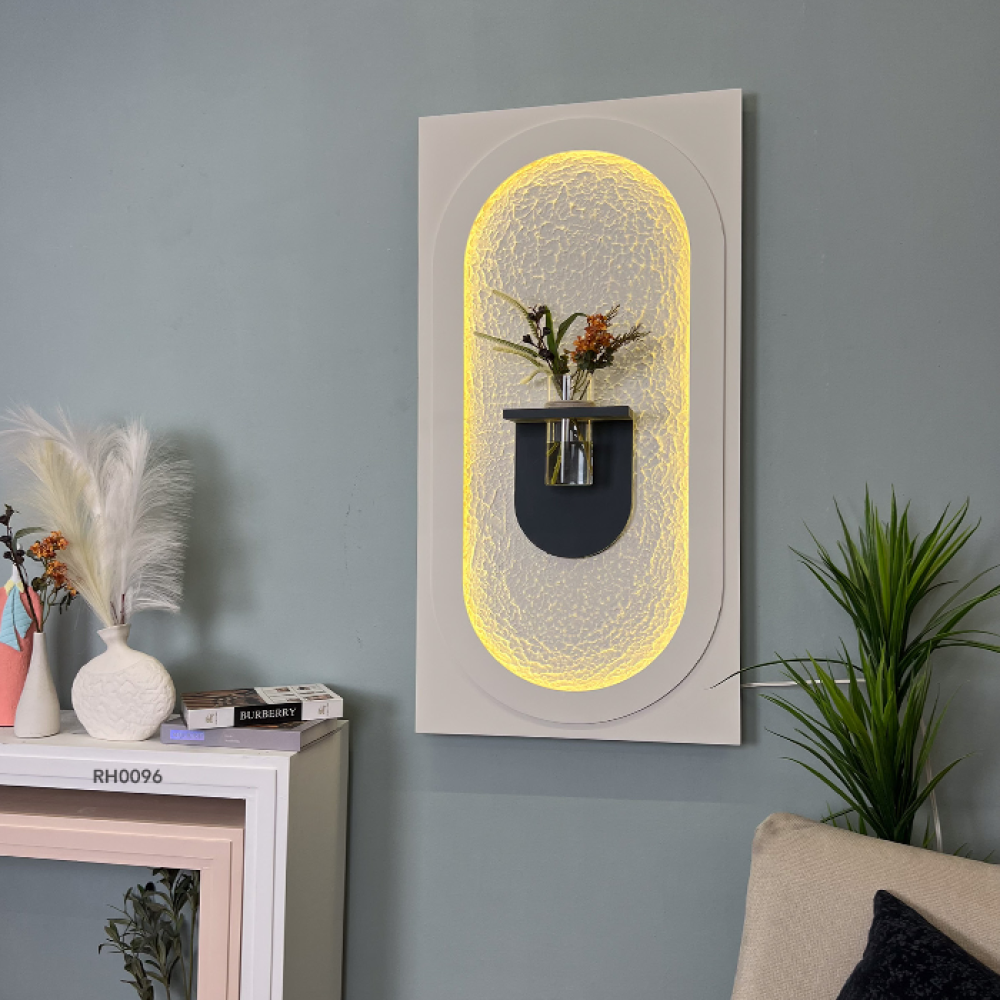 لوحة جدارية مضيئة بتصميم مقوس ورف زجاجي للزهور
