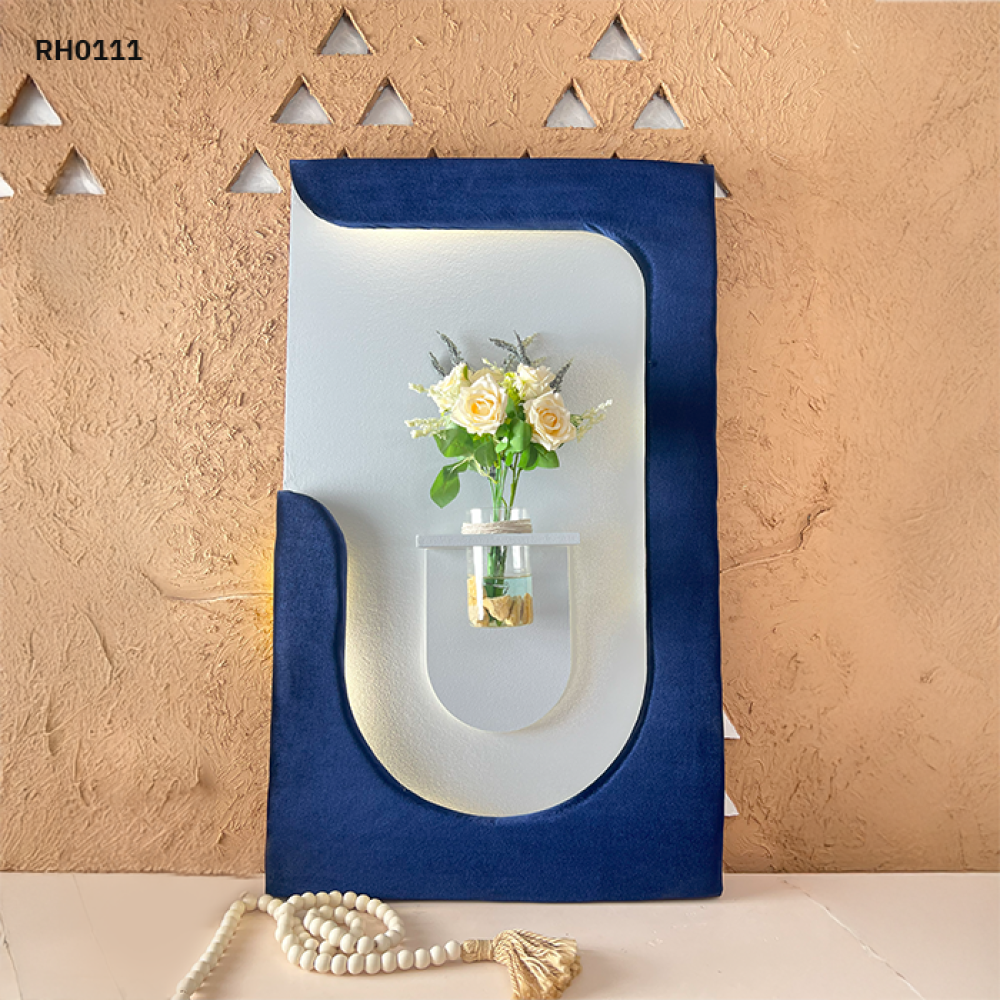 لوحة جدارية خشبية مضيئة باطار من المخمل الازرق