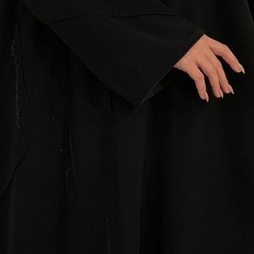 عبايه سوداء