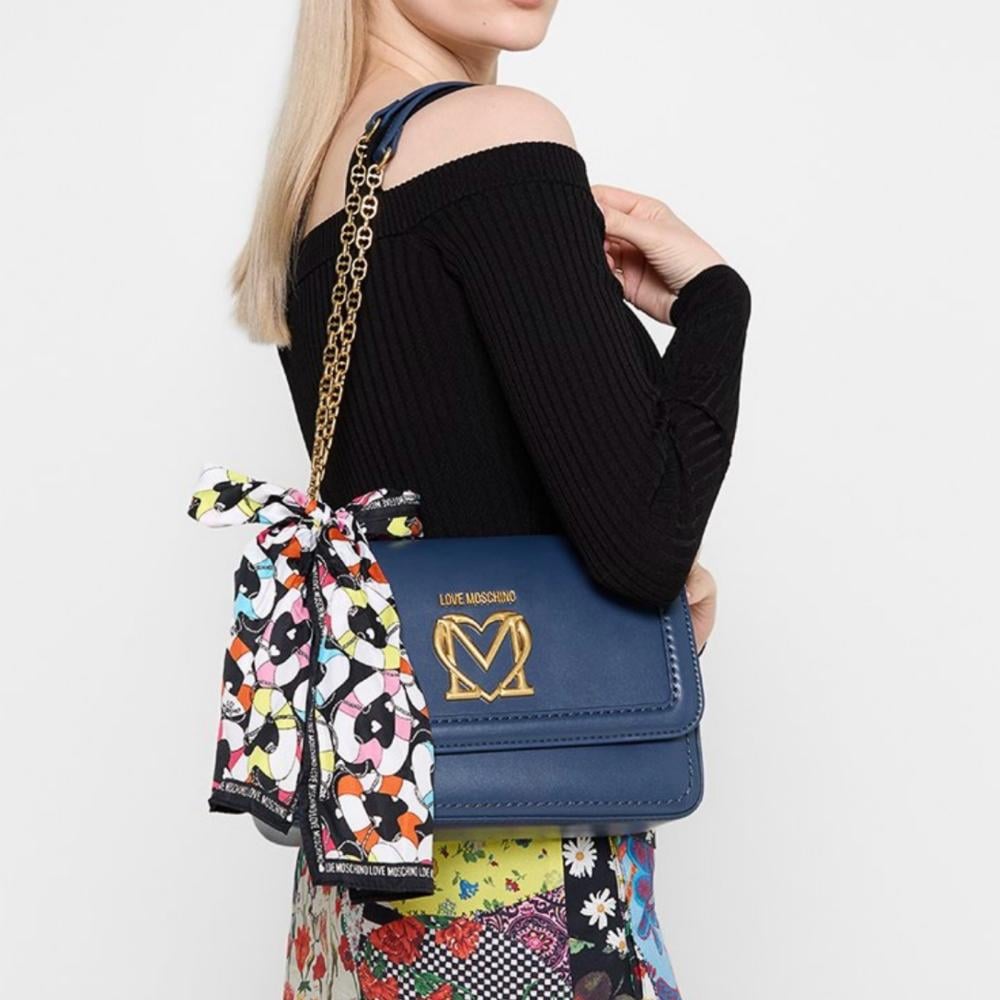 حقيبة love moschino