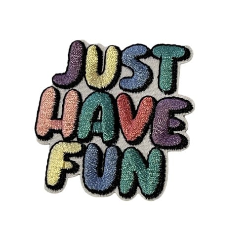 ملصق ملابس just have fun