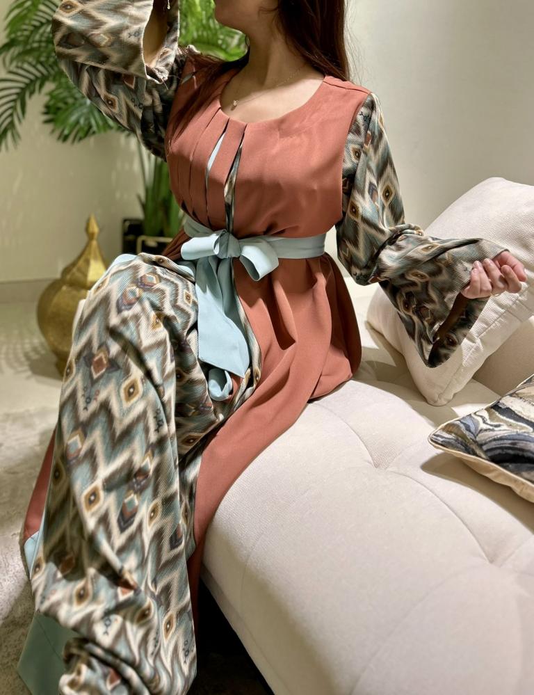 جلابية  بألوان متداخلة