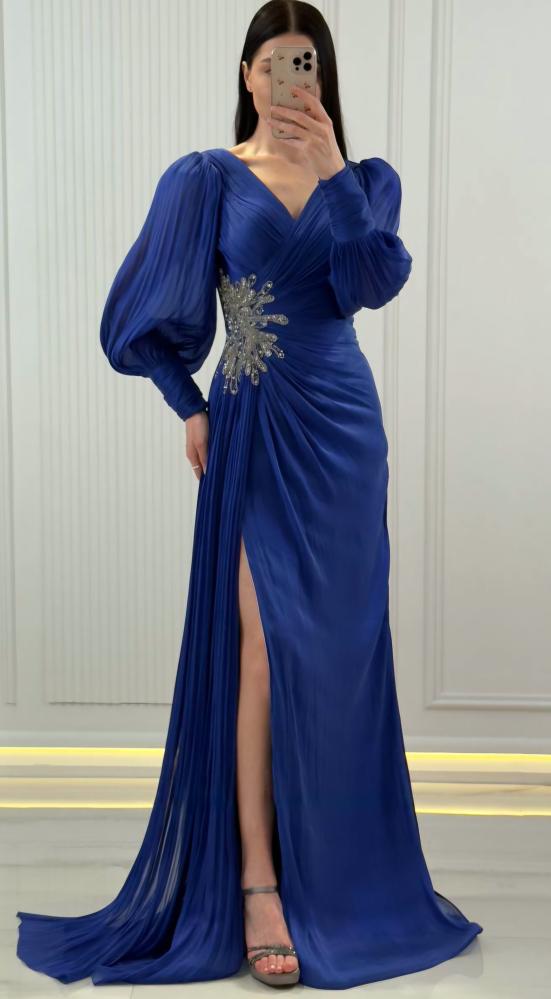 فستان سهرة بكم طويل