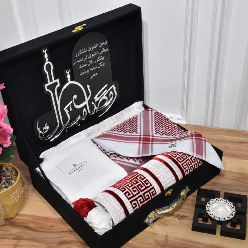 بكس رمضاني رجالي سجاد مع قماش وشماغ مديل HN -607