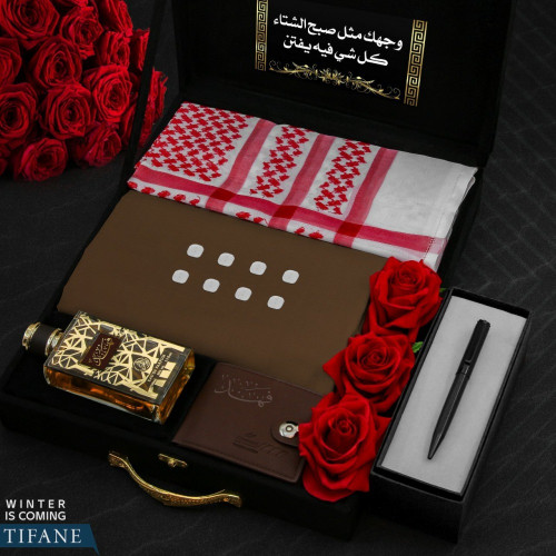بوكسات هدايا رجالية بتنسيق أنيق ومميز مع كتابة إسم...