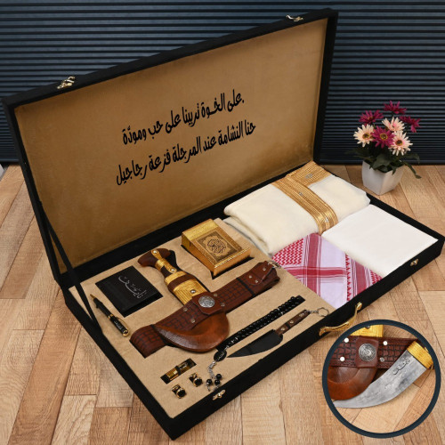 هدايا رجالي بوكس ملكي بشت خنجر شماغ قماش رجالية ال...