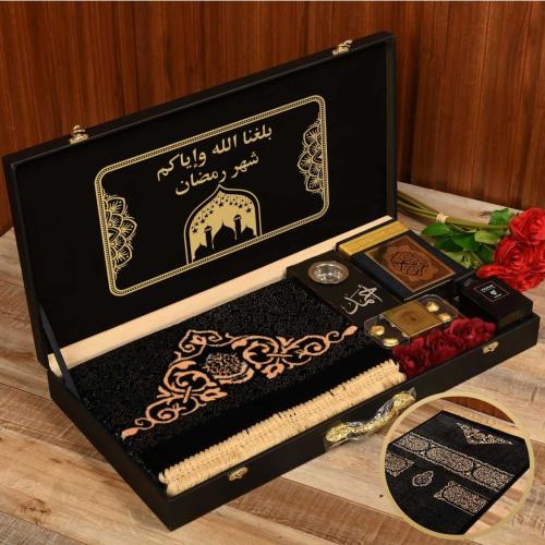 طقم صلاة رمضاني رجالي مع مصحف و مبخرة بالاسم حسب ا...