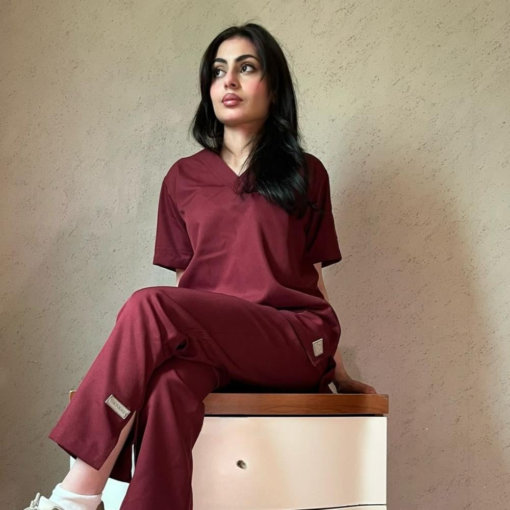 MAROON SCRUB