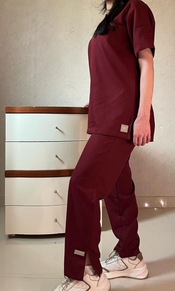 MAROON SCRUB