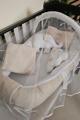 طقم سله( سله /مخدة راس /مخدة الغيمه /مخدة الفيل/لحاف /ناموسيه وتعليقه العاب )