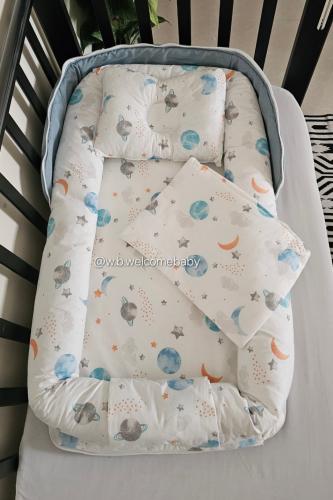 سرير متنقل/مخدة راس /حقيبه صغيره لاغراض البيبي