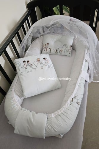 طقم سله(سله /مخده راس /لحاف /ناموسيه وتعليقه العاب)