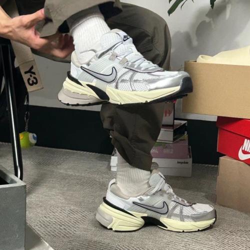 Nike V2K