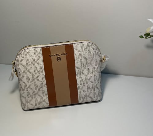 شنطه مايكل كورس