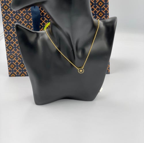 عقد توري بورش اسود