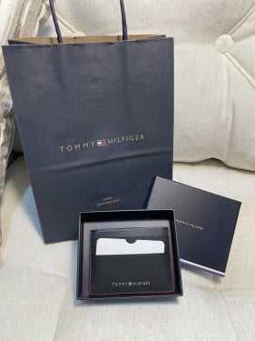 كارد هولدر تومي هيلفيقر اسود