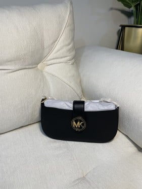 شنطه مايكل كورس اسود