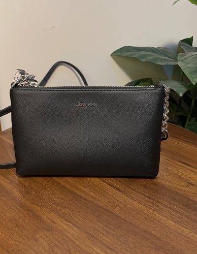 شنطه كالفن كلاين سمول