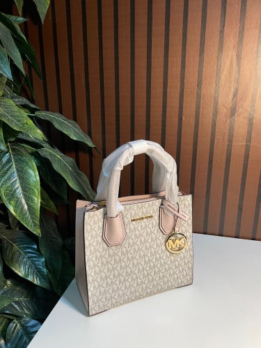 شنطه مايكل كورس ميديم