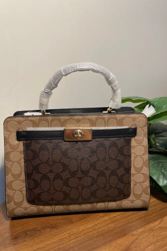 شنطه كوتش الحجم الكبير