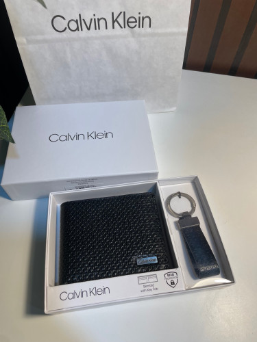 طقم كالفن كلاين اسود