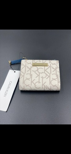 محفظة كالفن كلاين