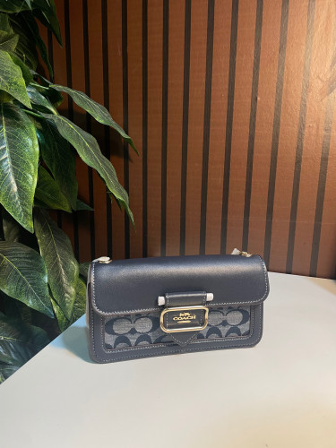 شنطه كوتش كروس كحلي