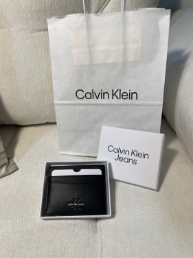 كارد هولدر كالفن كلاين اسود