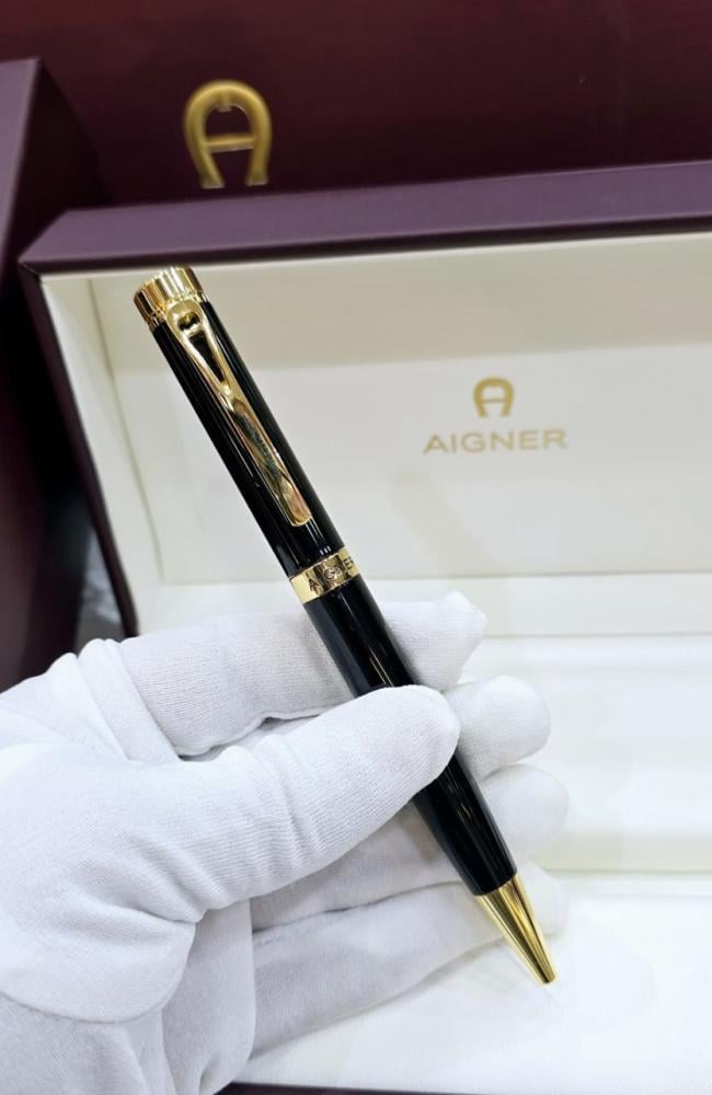 قلم اقنر ِAIGNER اسود ذهبي