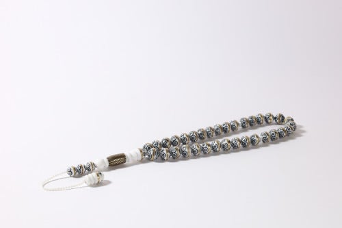 سبحة عظم مع حزام سكروم