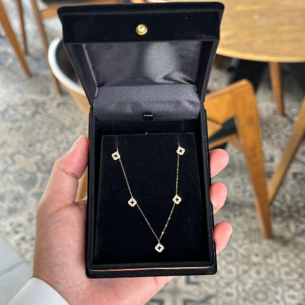 تشوكر ذهب بتصميم انيق