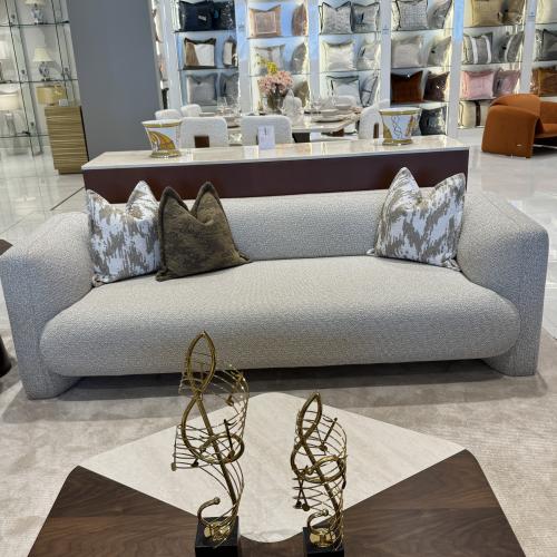 كنب UBI-587 ثلاثي