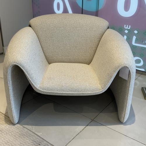 كرسي بيج UBI-CH-000022-BEIGE