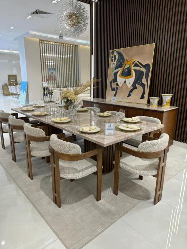 طاولة طعام UDI-1045