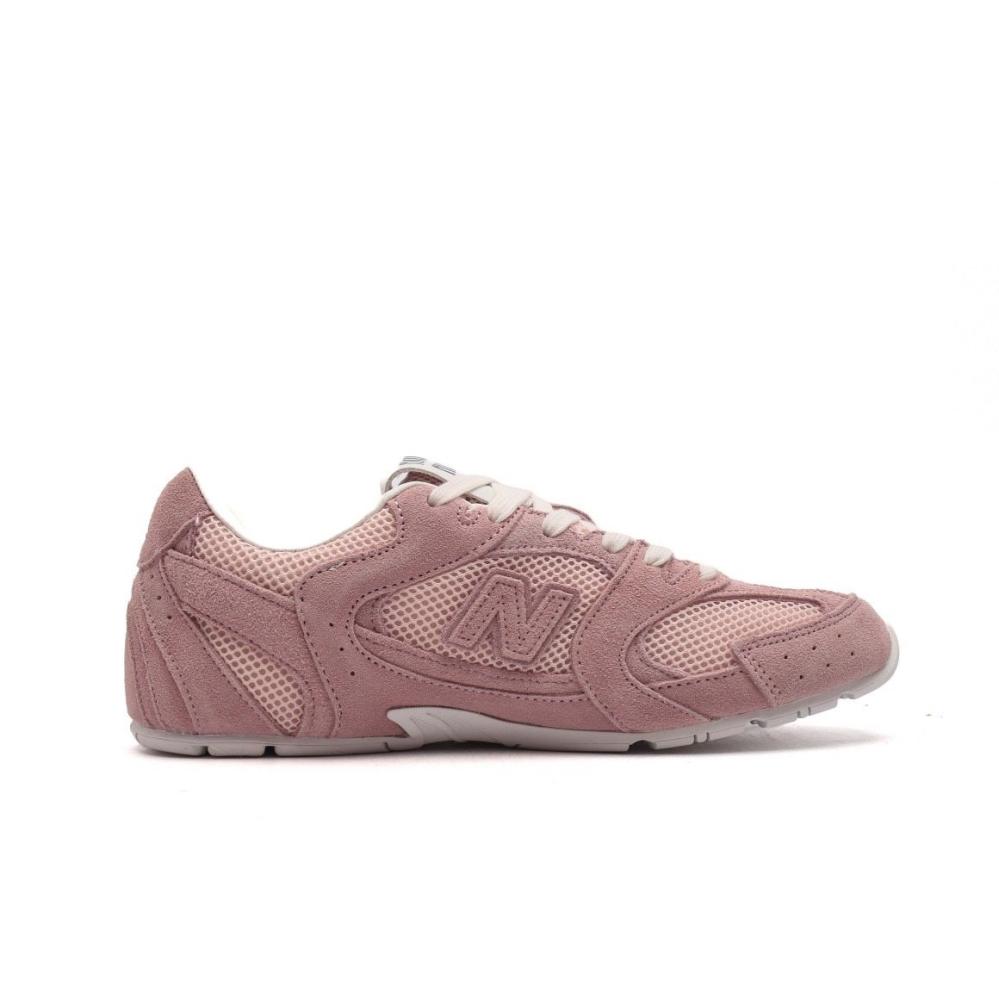New balance +miu miu