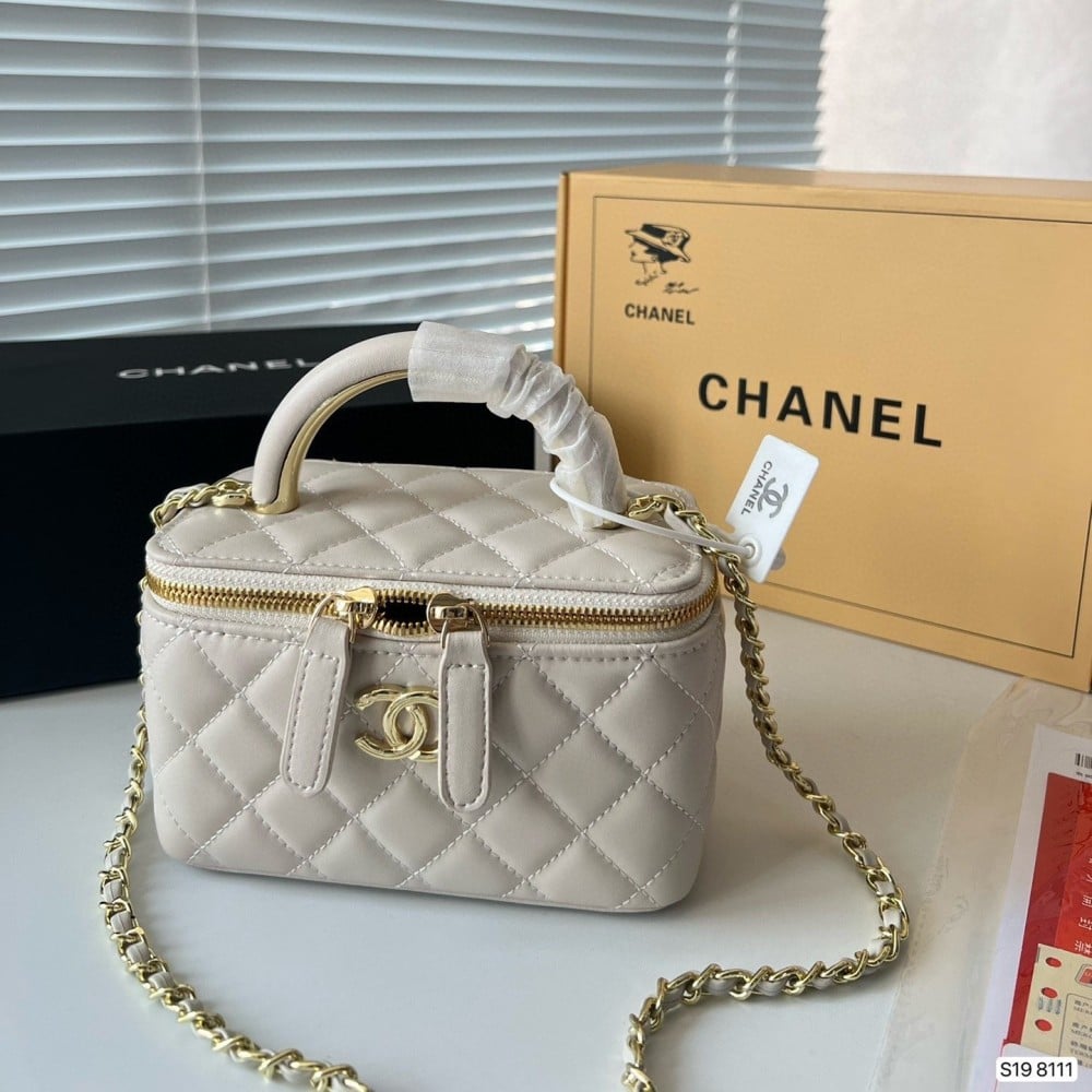 CHANEL